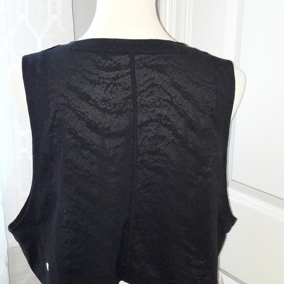Lululemon Crop see through tank top Final - Picture 3 of 3
